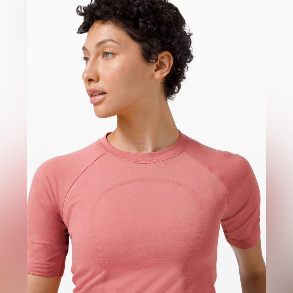 SOLD NWT Swiftly Train Open Back Crop - Picture 3 of 6